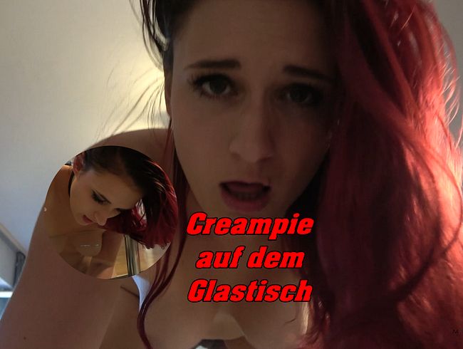 AO Creampie auf dem Glastisch